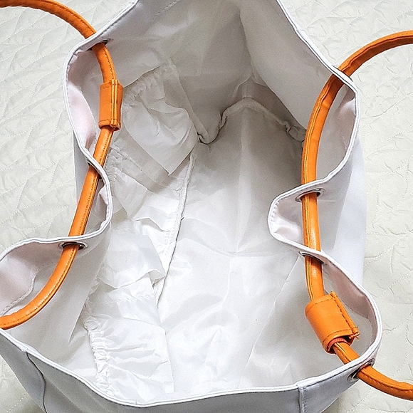 White tote - Picture 3 of 6